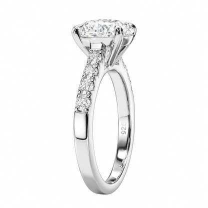 Anel Solitário Elegancy Moissanite Cravejado Oval em Prata 925 com Banho de Ouro Branco 18k, VVS1 Certificada