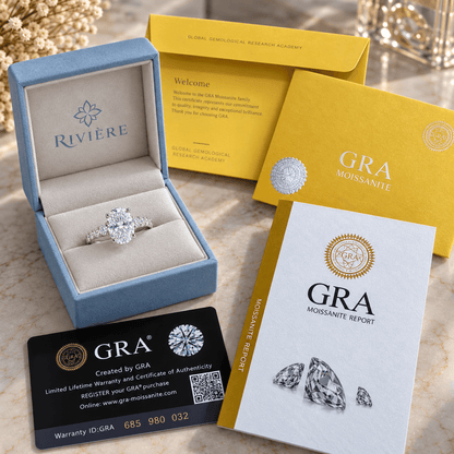 Anel Solitário Elegancy Moissanite Cravejado Oval em Prata 925 com Banho de Ouro Branco 18k, VVS1 Certificada
