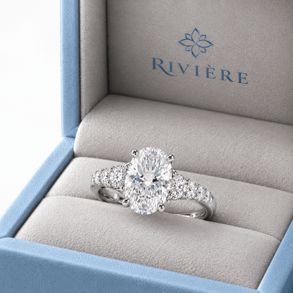 Anel Solitário Elegancy Moissanite Cravejado Oval em Prata 925 com Banho de Ouro Branco 18k, VVS1 Certificada