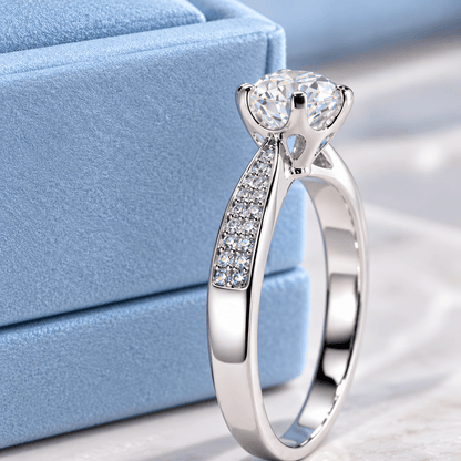 Anel Boreal Moissanite Cravejado Prata 925 Banhado a Ouro Branco VVS1 Certificada